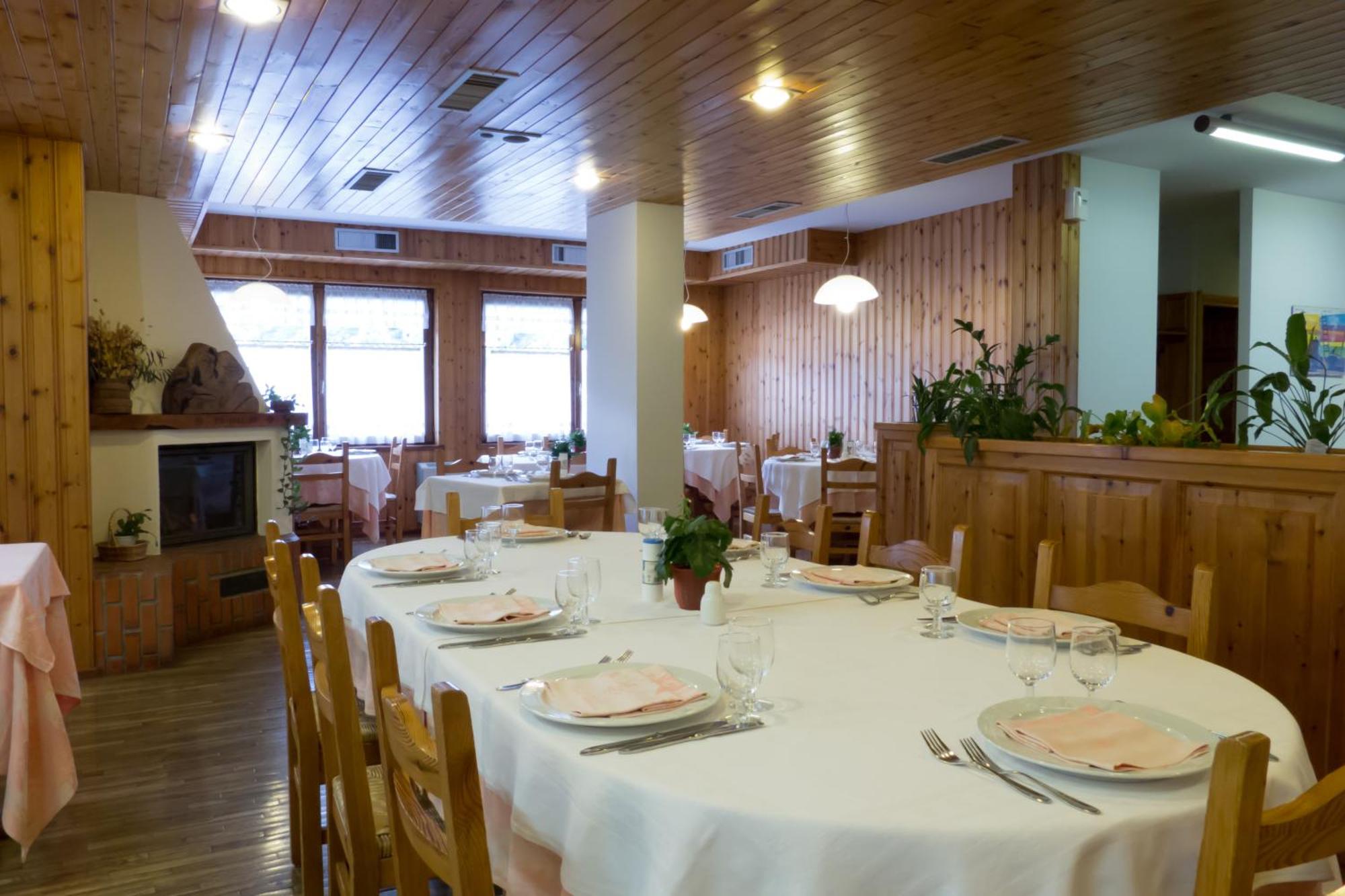 Hotel Valdotain Villeneuve Buitenkant foto