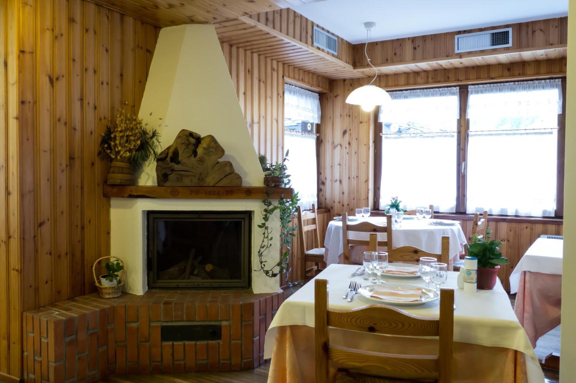 Hotel Valdotain Villeneuve Buitenkant foto