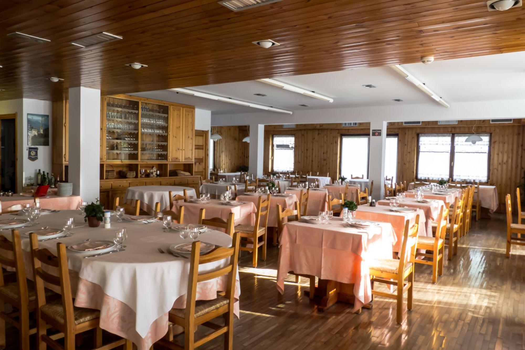 Hotel Valdotain Villeneuve Buitenkant foto