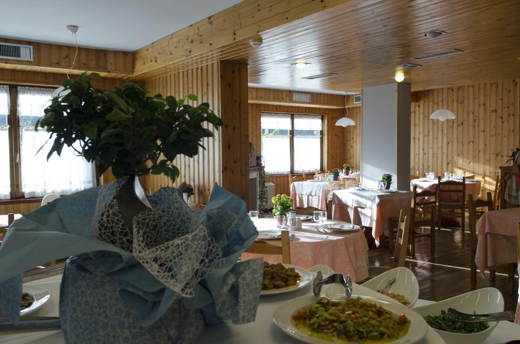 Hotel Valdotain Villeneuve Buitenkant foto