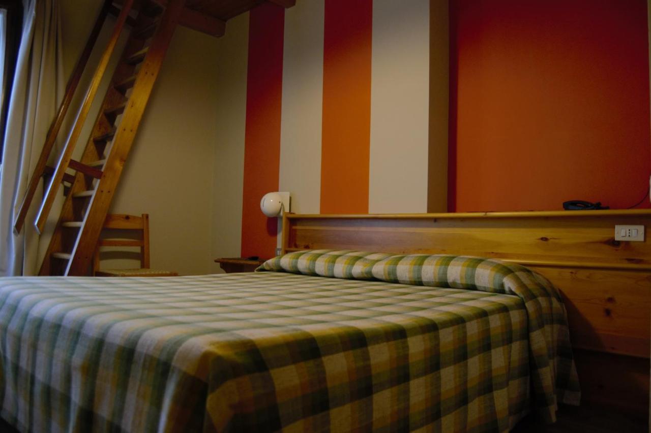 Hotel Valdotain Villeneuve Buitenkant foto