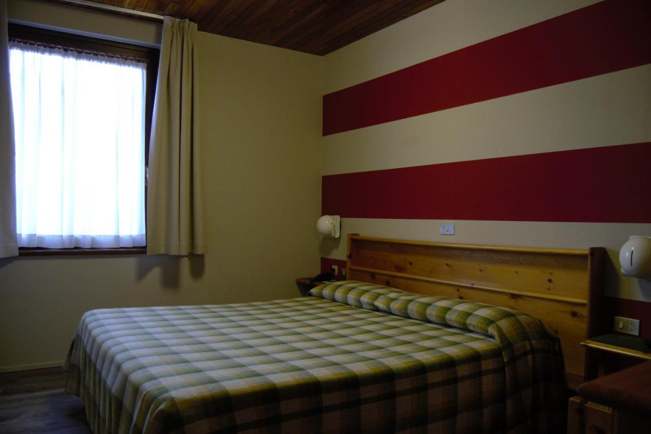 Hotel Valdotain Villeneuve Buitenkant foto